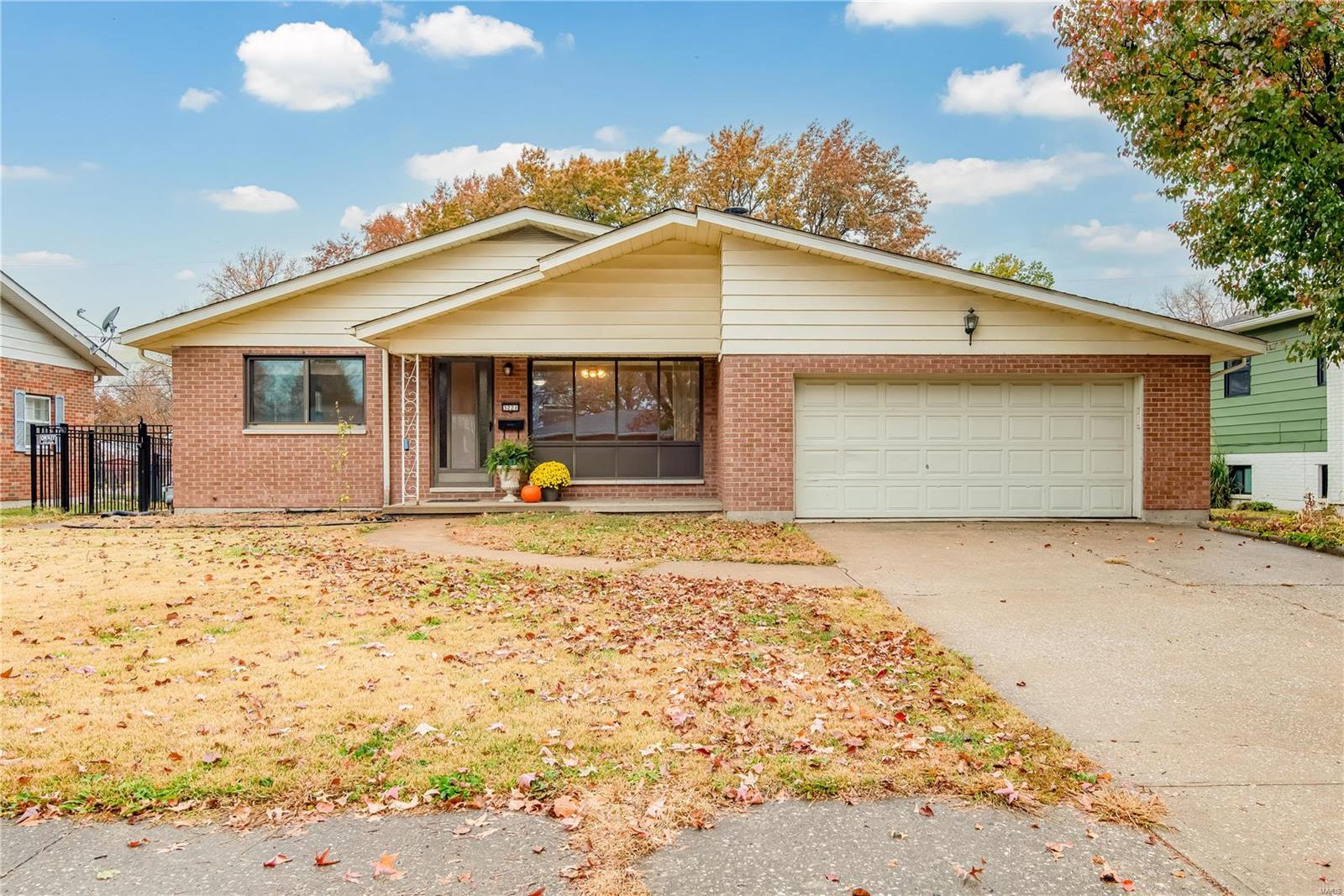 3 Bedroom, 2,133 sq. feet 3221 Colgate Place Granite City, IL