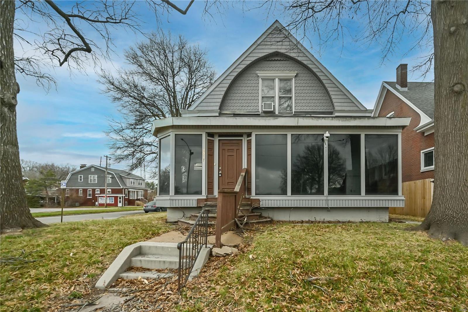 3 Bedroom,  2027 Main Street Belleville, IL