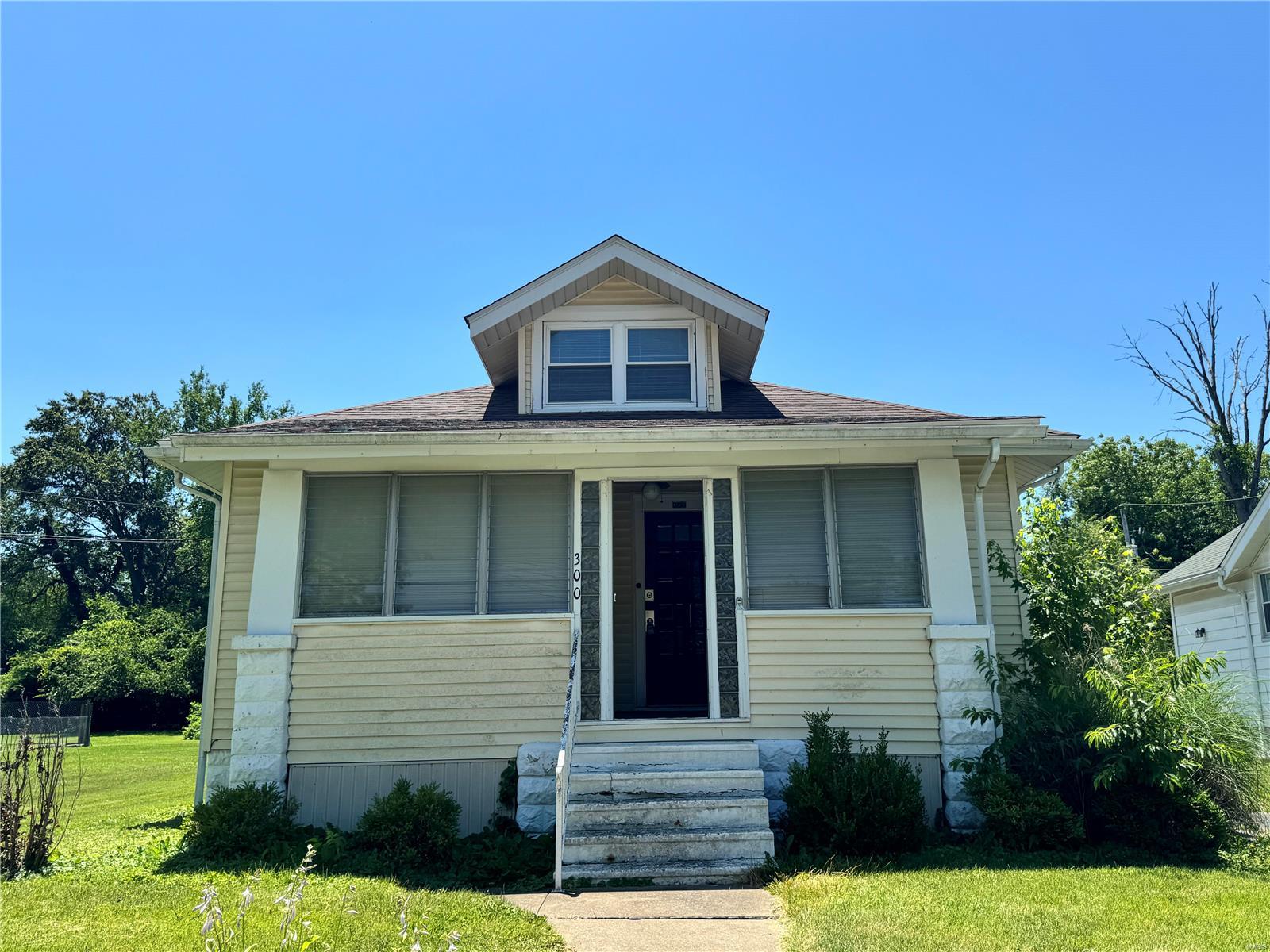 3 Bedroom, 1,582 sq. feet 300 29th Street Belleville, IL