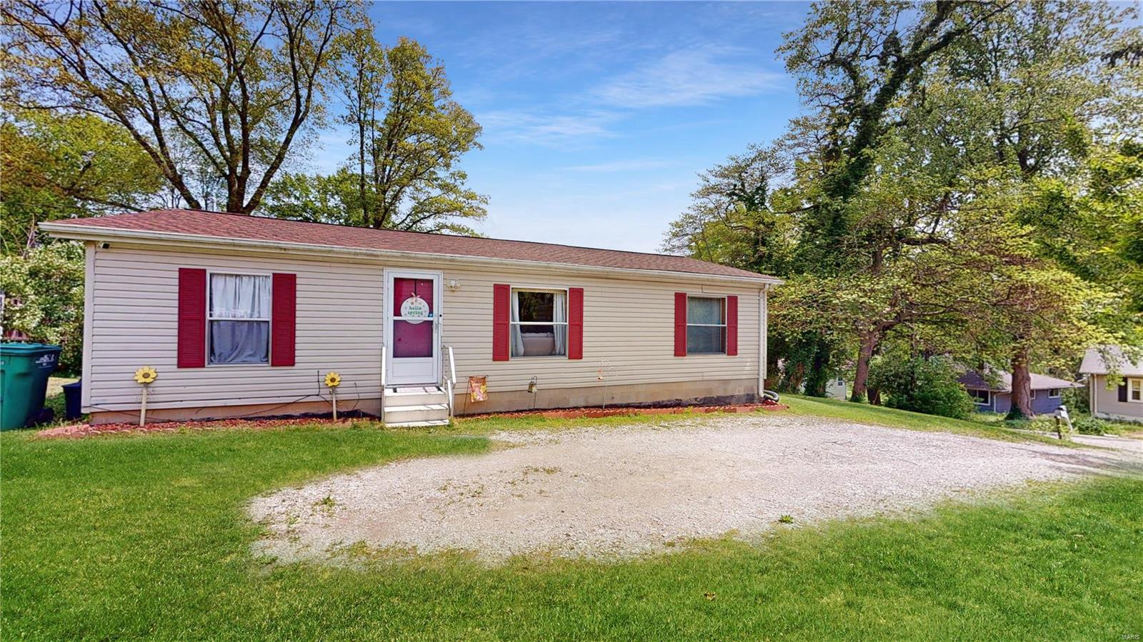 3 Bedroom, 910 sq. feet 715 15th Street Belleville, IL