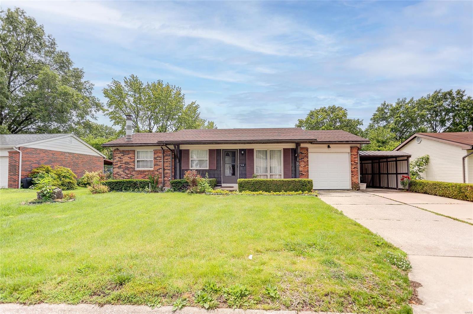 3 Bedroom, 1,350 sq. feet 610 Saint Peter Drive Godfrey, IL