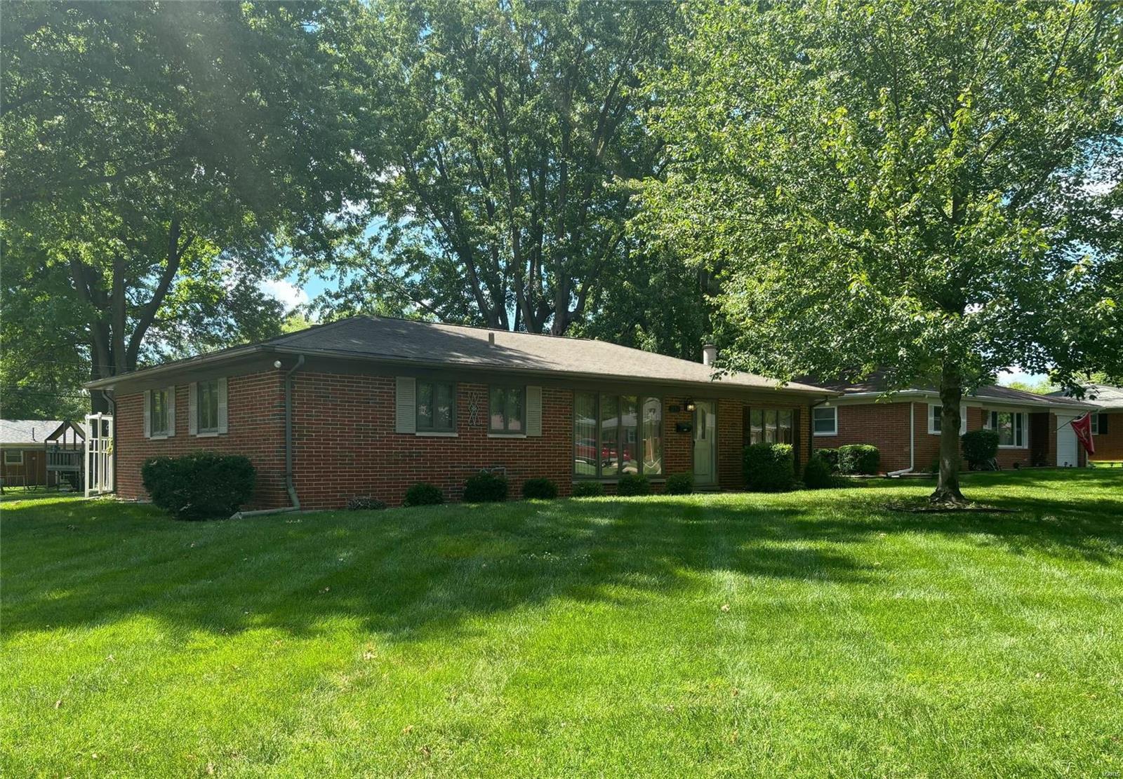 3 Bedroom,  201 Brittany Lane Belleville, IL