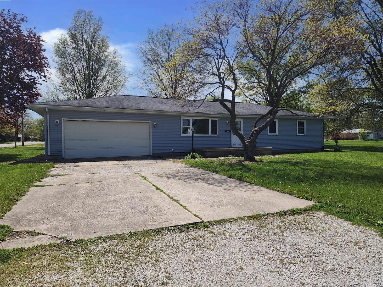 3 Bedroom, 1,350 sq. feet 303 Sherman Street Nokomis, IL