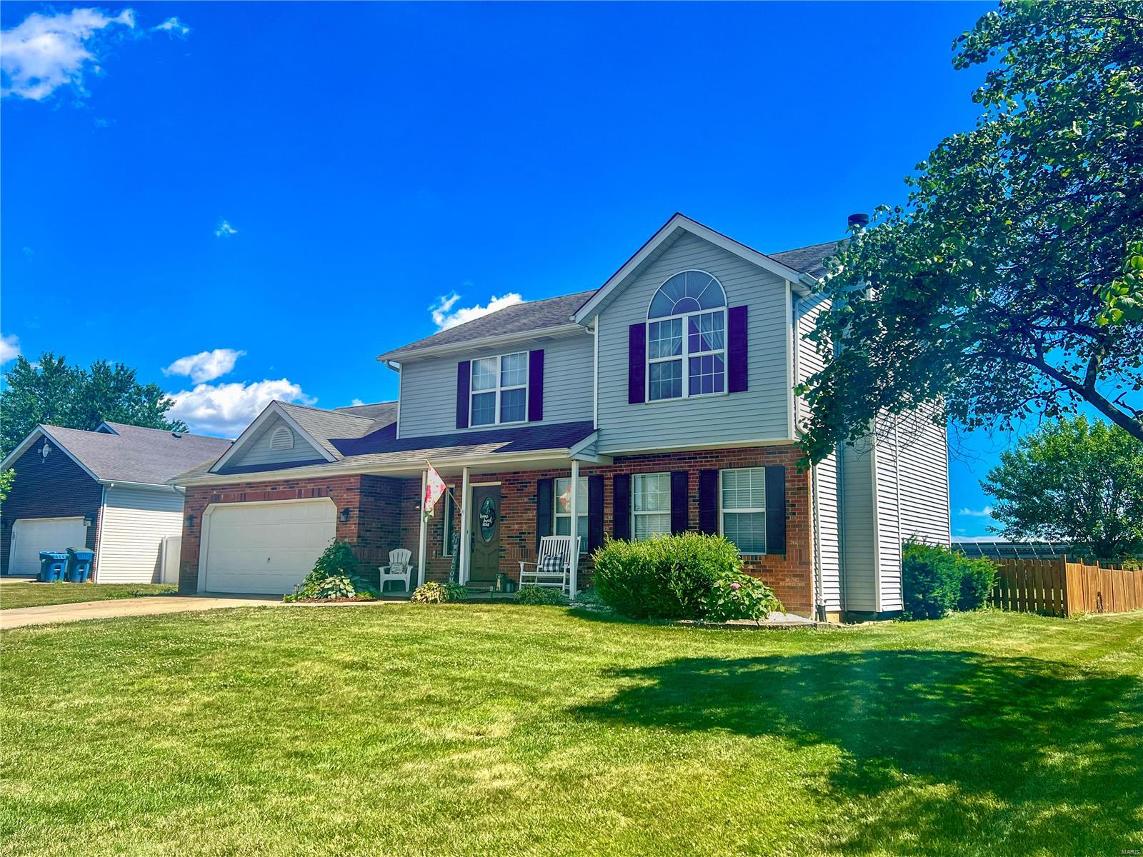 3 Bedroom, 2,492 sq. feet 529 Avalon Drive Troy, IL