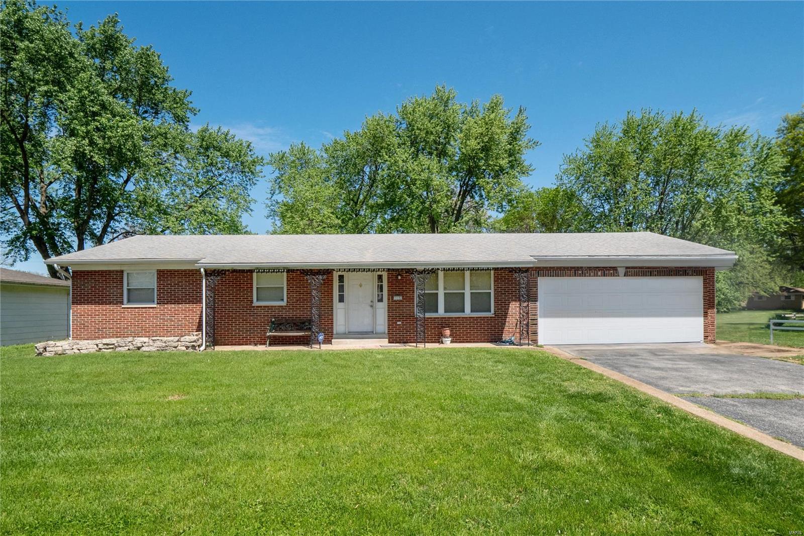 3 Bedroom, 1,188 sq. feet 113 Liberty Drive Belleville, IL