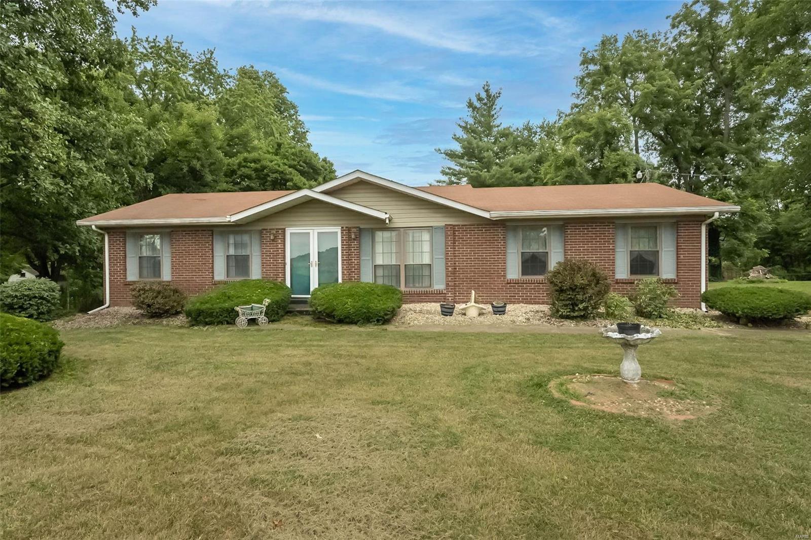 3 Bedroom,  5225 Old Alton Edwardsville Road Edwardsville, IL