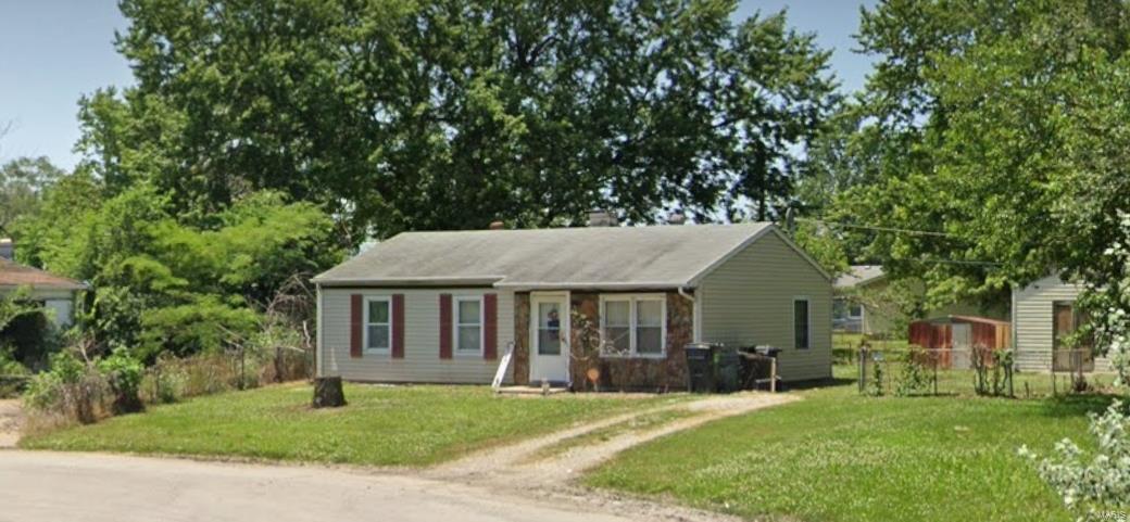 3 Bedroom, 864 sq. feet 517 Saint Paul Drive East St Louis, IL