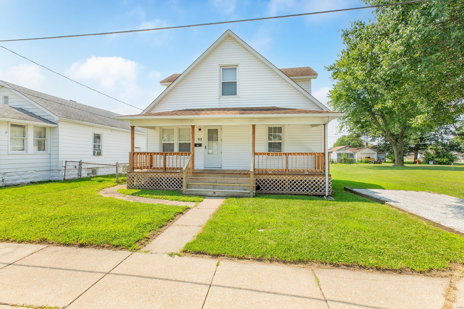 4 Bedroom, 1,260 sq. feet 112 Elm Street Hartford, IL