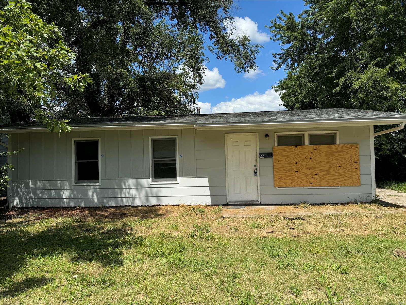 3 Bedroom,  44 Adams Drive Cahokia Heights, IL