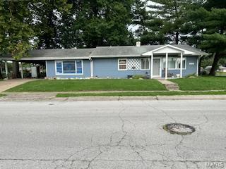 3 Bedroom, 1,595 sq. feet 2312 St. Clair Avenue Granite City, IL