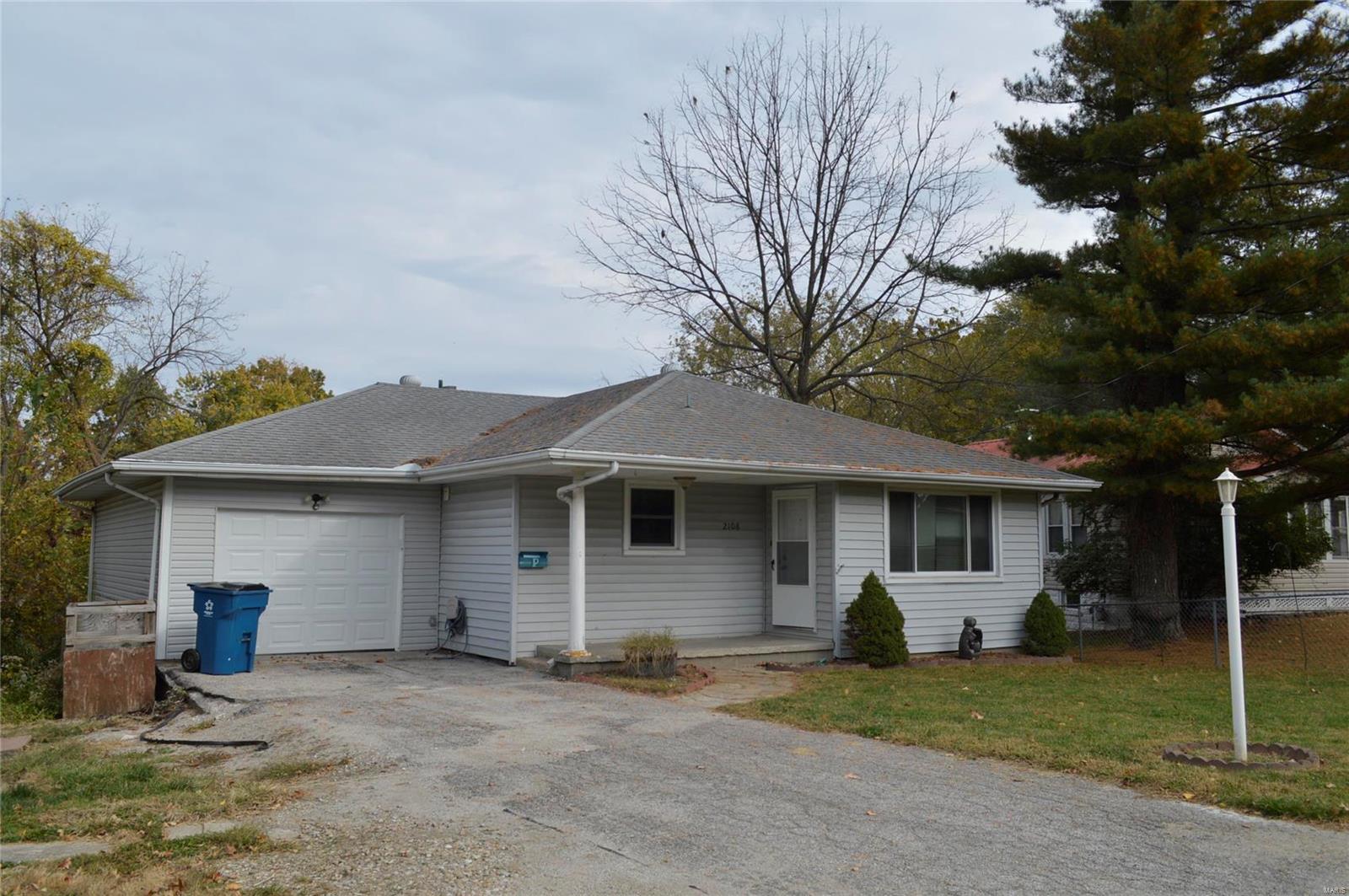 3 Bedroom,  2108 Holland Avenue Alton, IL