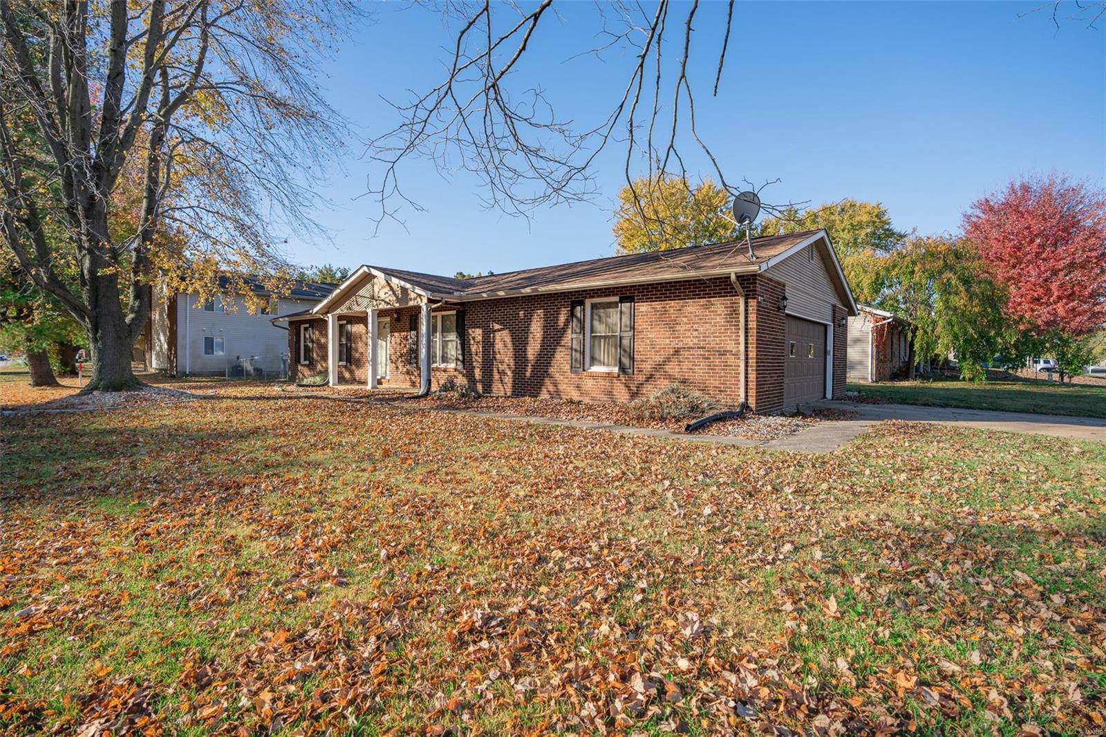 3 Bedroom,  336 Riggin Road Troy, IL