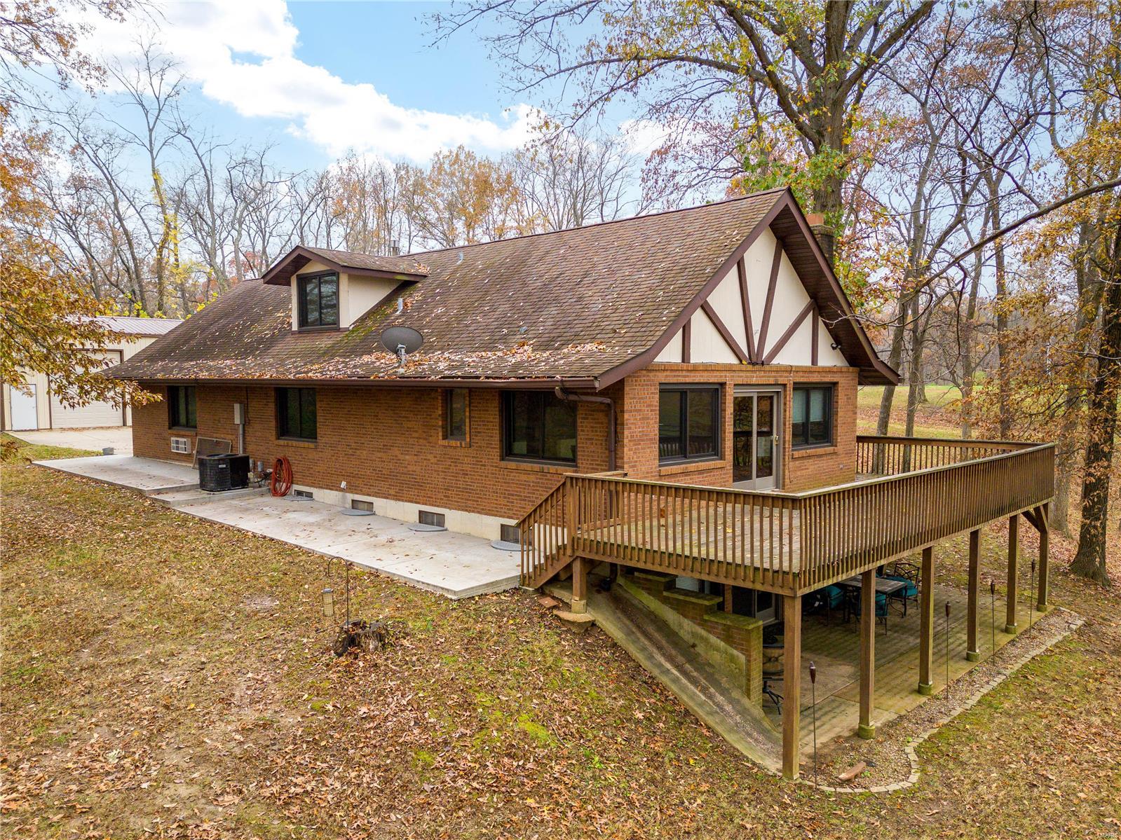 4 Bedroom, 2,500 sq. feet 5 Hilltop Lane Collinsville, IL