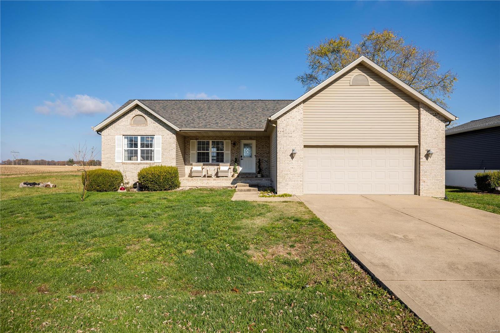 3 Bedroom, 1,417 sq. feet 1321 Carribean Drive Edwardsville, IL