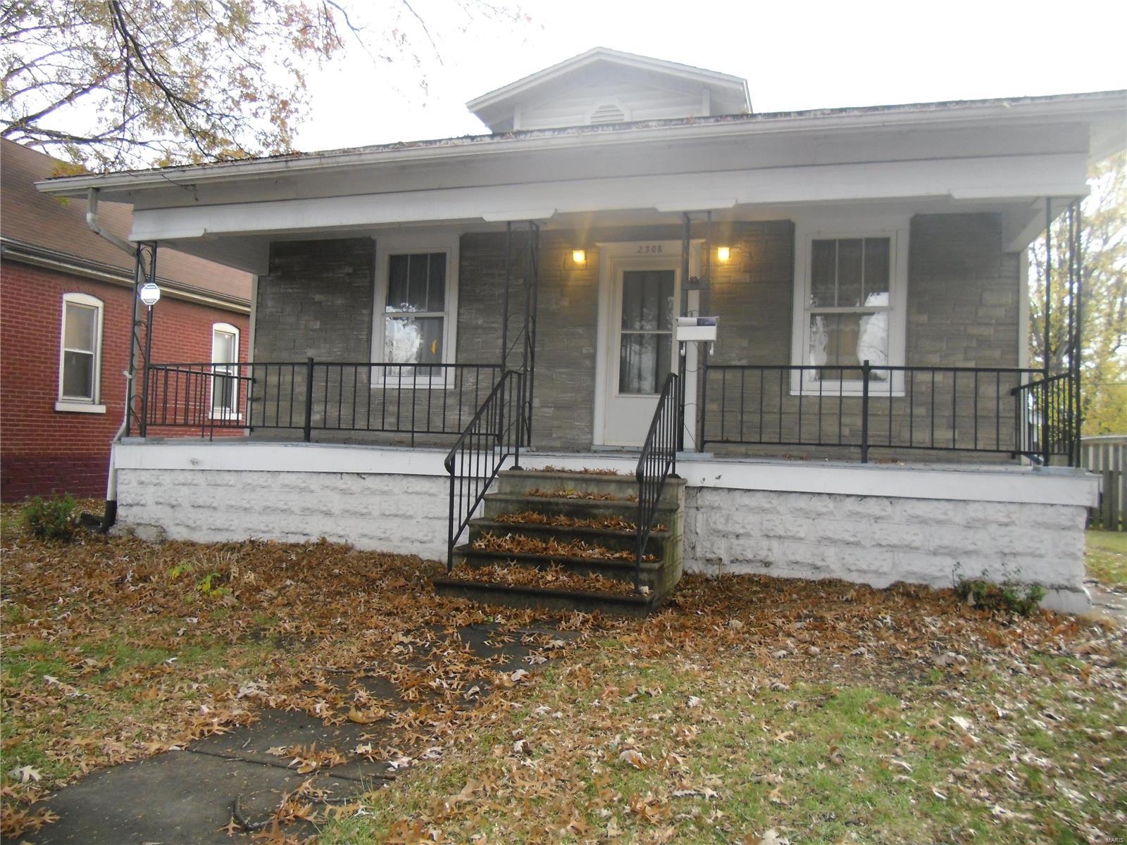 3 Bedroom, 1,154 sq. feet 2308 Edwards Street Granite City, IL