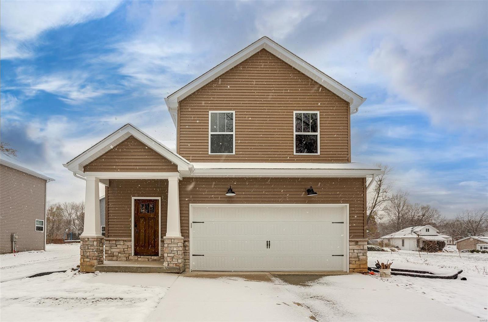 3 Bedroom, 1,567 sq. feet 305 Garnet Street Collinsville, IL