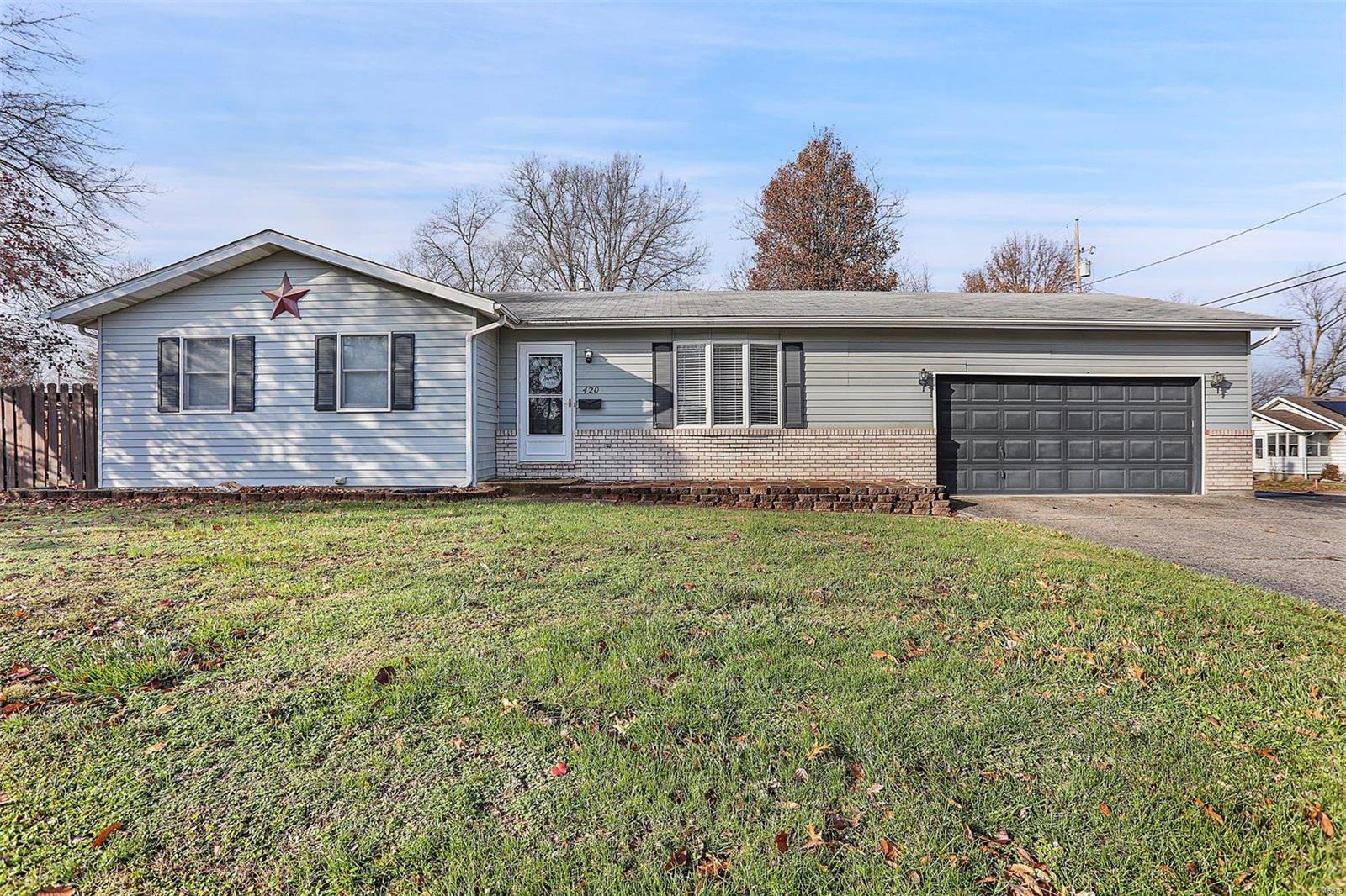 3 Bedroom, 1,200 sq. feet 420 Oak Street Bethalto, IL