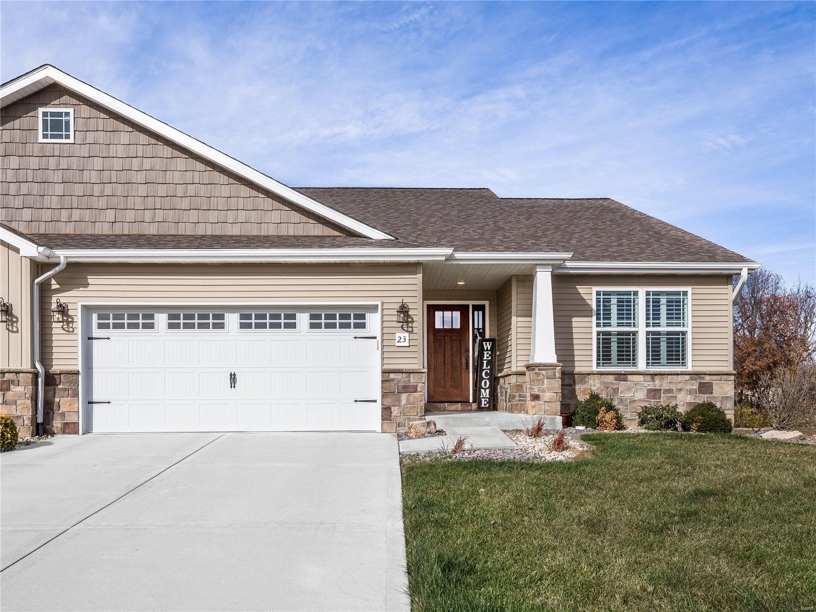 3 Bedroom, 2,315 sq. feet 23 Cider Crest Court Maryville, IL