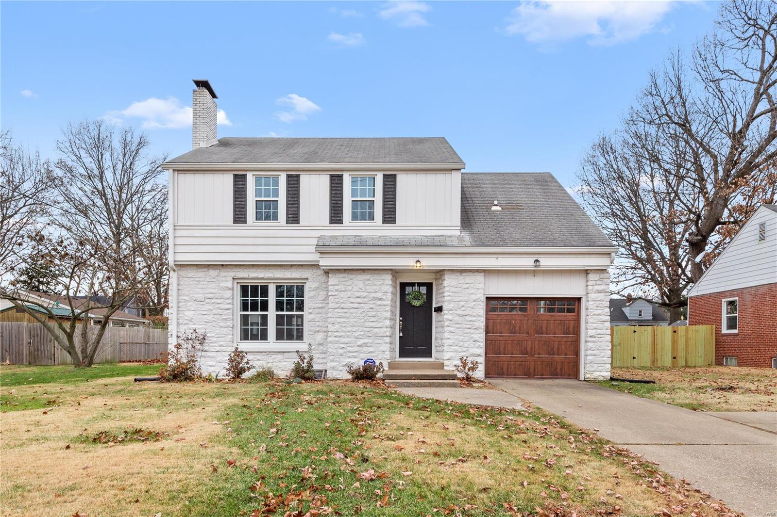 3 Bedroom, 1,699 sq. feet 2408 Alby Street Alton, IL