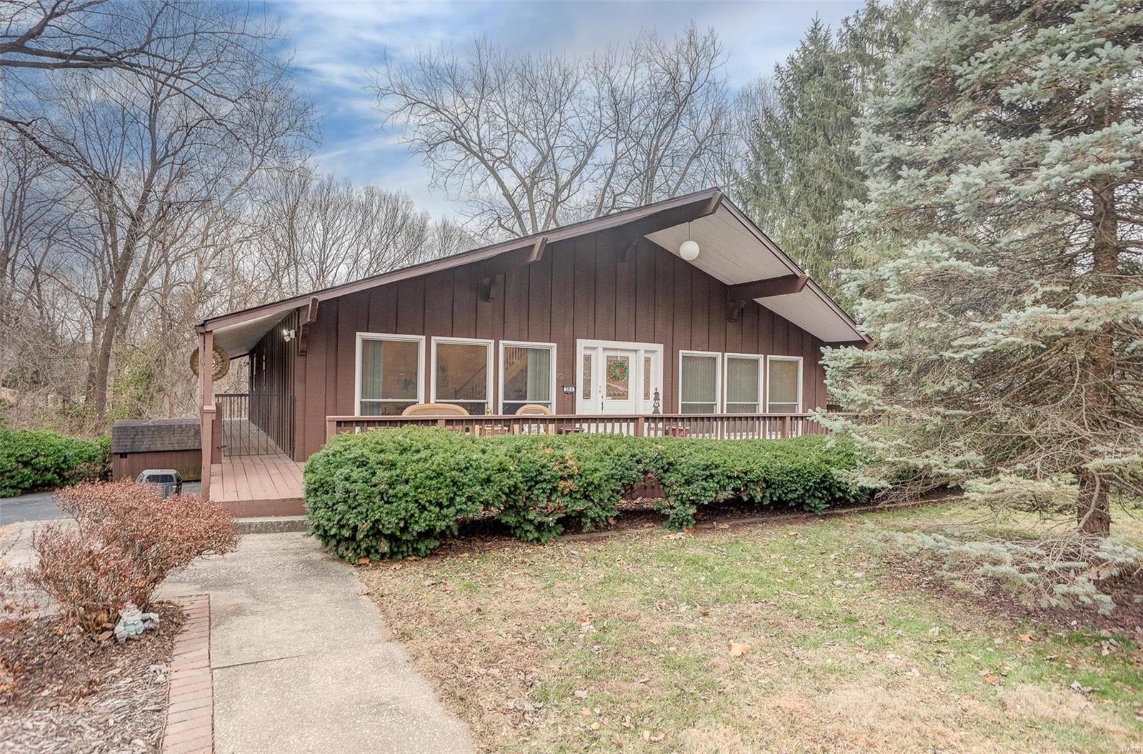 3 Bedroom, 2,497 sq. feet 304 Ridgemont Road Collinsville, IL