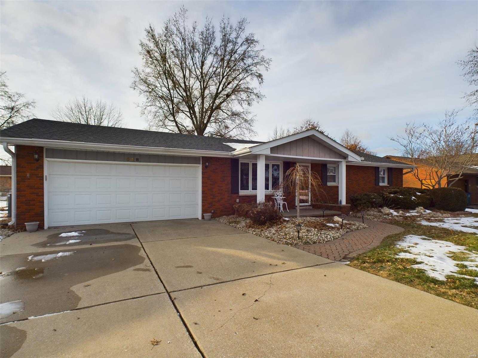 3 Bedroom,  518 Oregon  Bethalto, IL