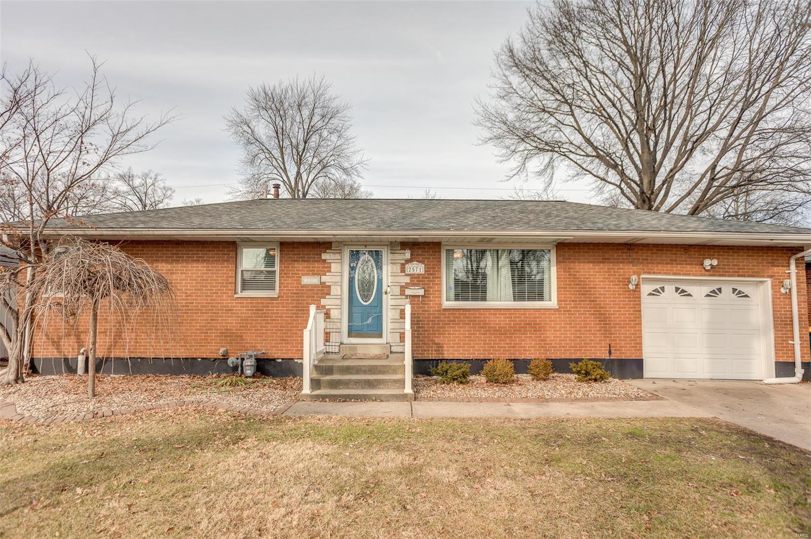 3 Bedroom, 1,750 sq. feet 2571 Boyle Avenue Granite City, IL