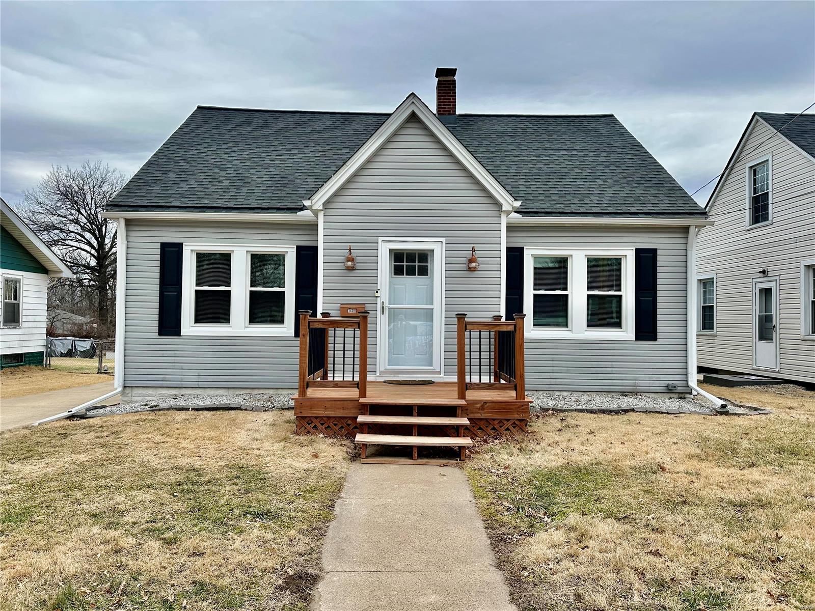 3 Bedroom, 1,440 sq. feet 3408 Lincoln Street Alton, IL