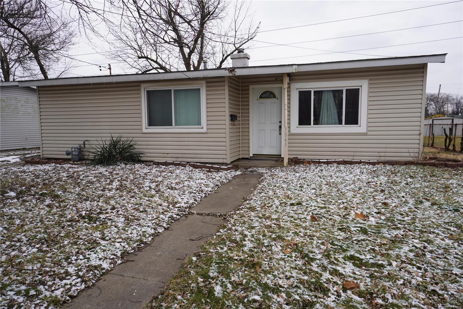 3 Bedroom, 944 sq. feet 3045 Dale Ave  Granite City, IL