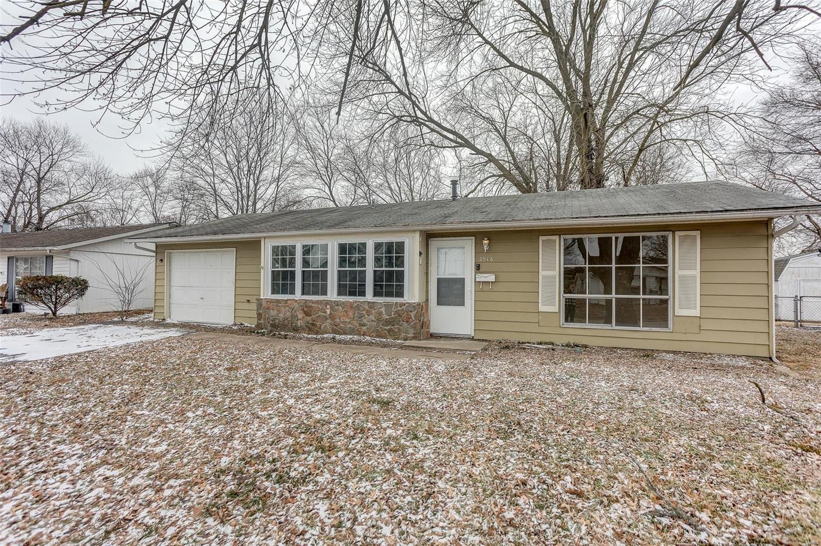 3 Bedroom, 892 sq. feet 2516 Northbridge Court Granite City, IL