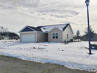 3 Bedroom, 1,176 sq. feet 556 Somerset Drive Granite City, IL