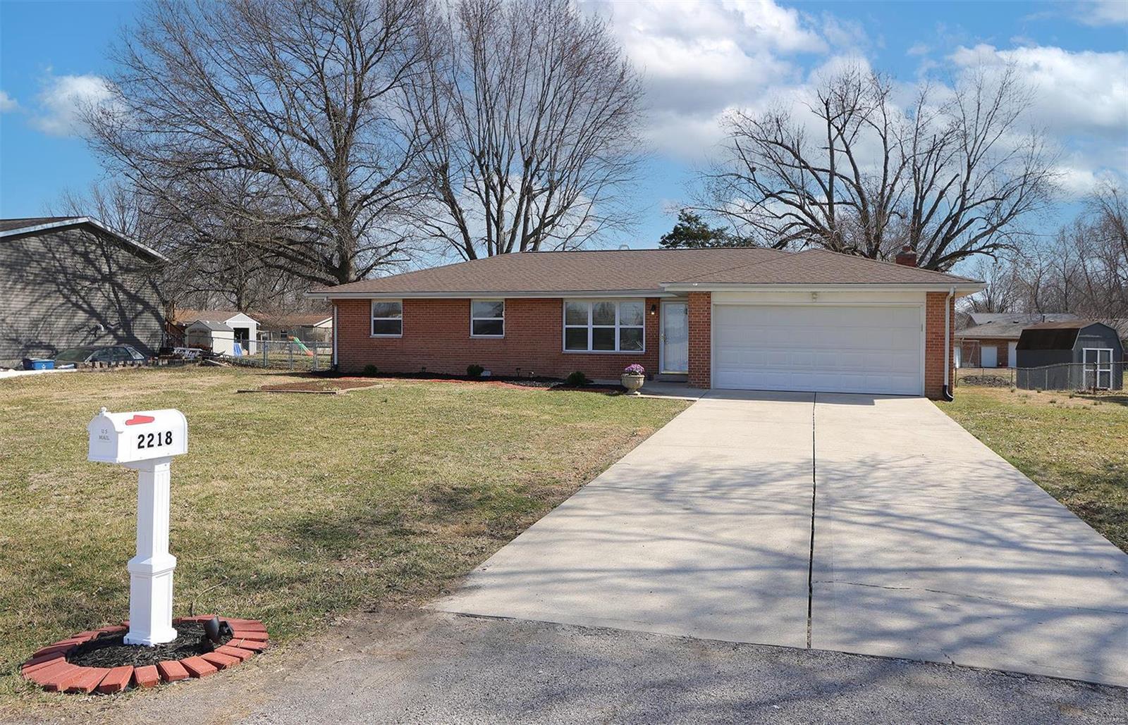 3 Bedroom, 1,284 sq. feet 2218 Vadalabene Drive Maryville, IL