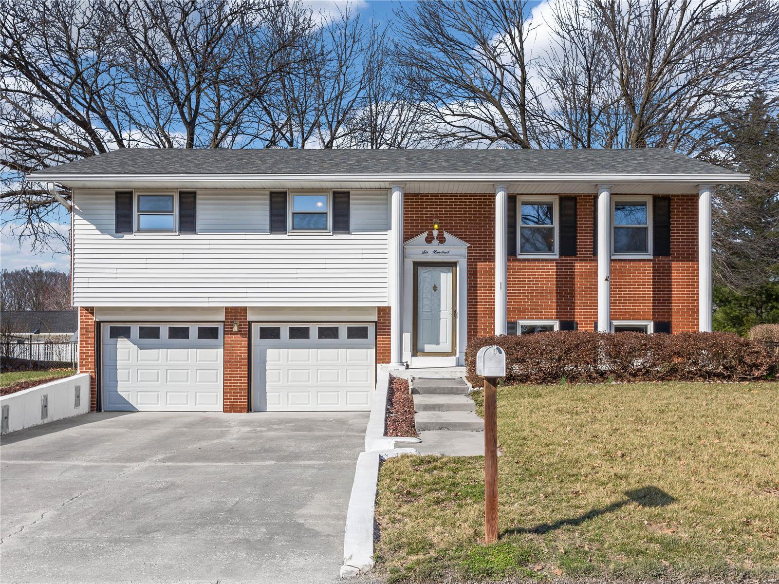 3 Bedroom, 1,980 sq. feet 600 Bauer Lane Maryville, IL