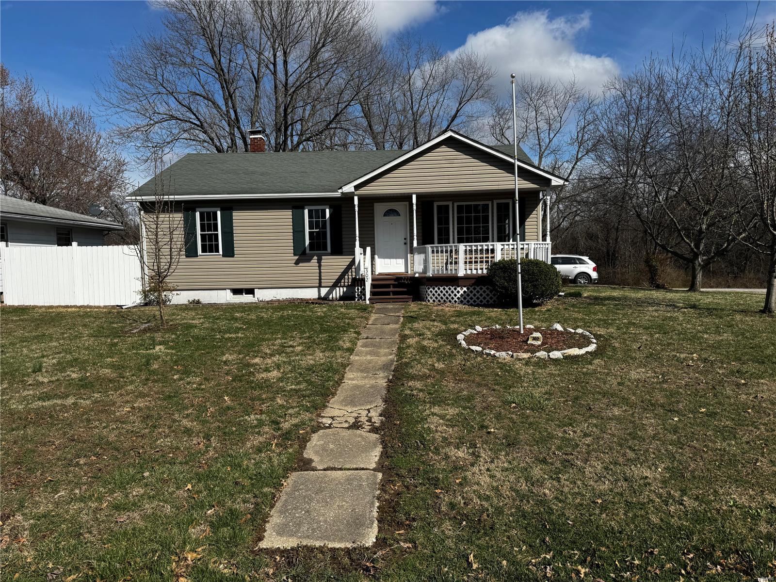 3 Bedroom,  302 Elm Street Highland, IL